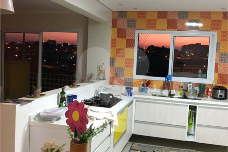 Sobrado à venda com 3 quartos, sendo 1 suíte,  em Residencial Novo Horizonte I, Mogi das Cruzes, SP