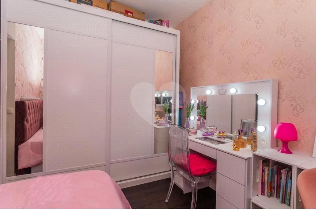 Apartamento à venda com 3 quartos, sendo 1 suíte,  em Vila Anastácio, São Paulo, SP