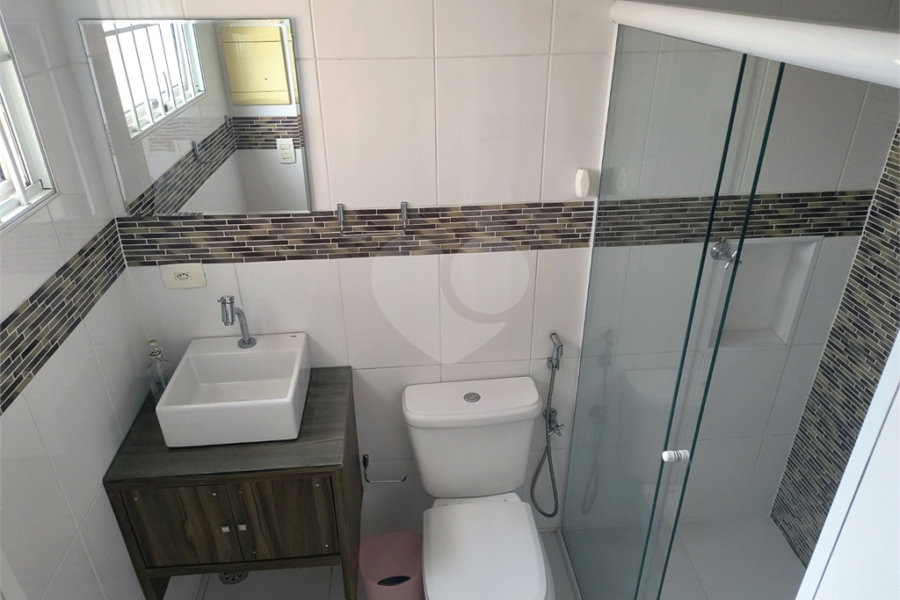 Sobrado à venda com 3 quartos, sendo 1 suíte,  em Vila Palmeiras, São Paulo, SP