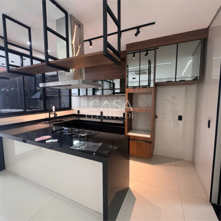 Casa em condomínio à venda com 3 suítes em Wanel Ville, Sorocaba, SP