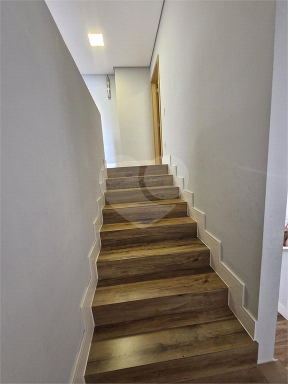 Casa à venda com 5 quartos, sendo 3 suítes, no condomínio Residencial Terras de Vinhedo, Vinhedo - SP