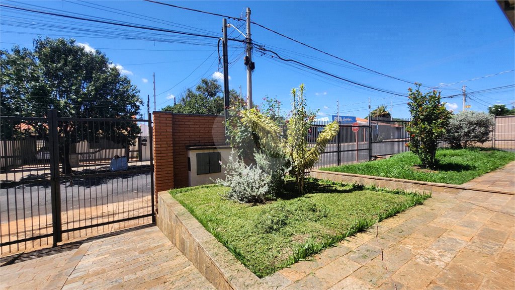 Casa à venda com 3 quartos, sendo 2 suítes, em Jardim Europa (vila Xavier), Araraquara, SP