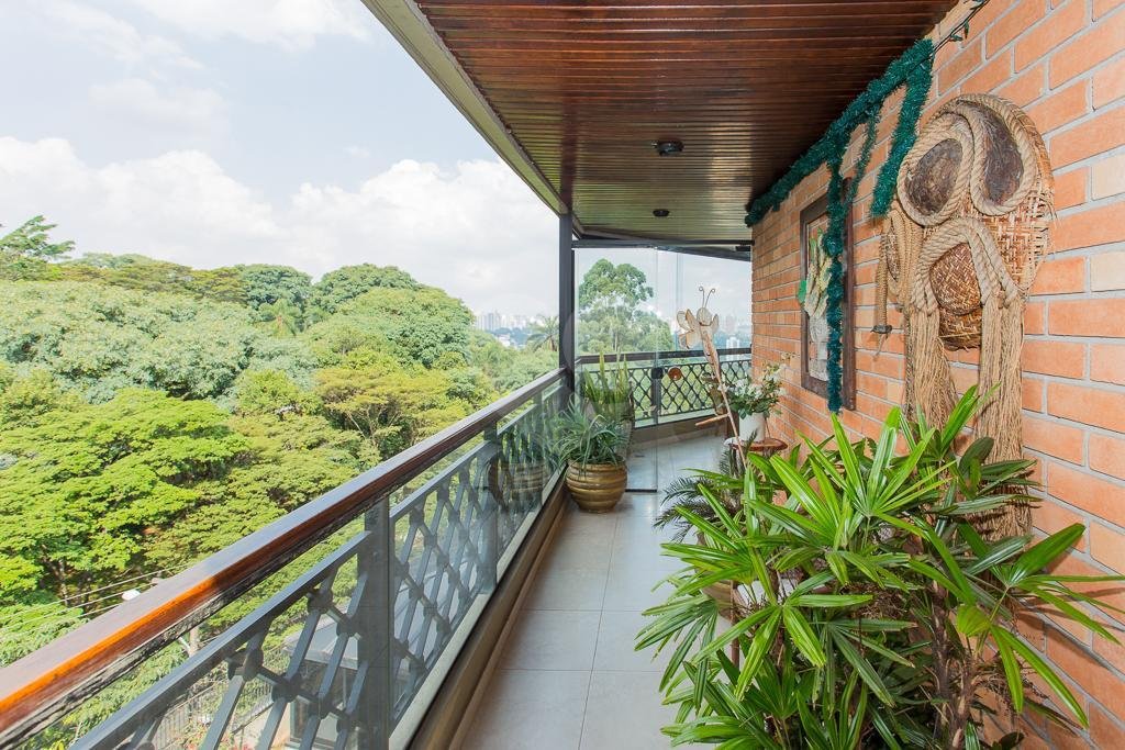 Apartamento para alugar com 5 quartos, sendo 3 suítes, em Alto de Pinheiros, São Paulo, SP