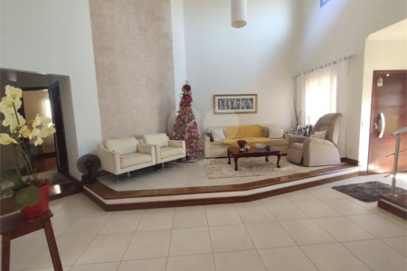 Casa à venda com 3 quartos, sendo 1 suíte, em Jardim Panorama, Valinhos, SP