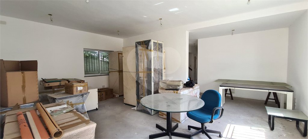 Sobrado à venda com 8 quartos em Vila Tramontano, São Paulo, SP