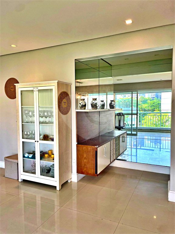 Apartamento à venda com 3 suítes em Jardim Ampliação, São Paulo, SP