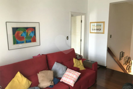 Casa à venda com 4 quartos, sendo 2 suítes,  em Jardim Armênia, Mogi das Cruzes, SP
