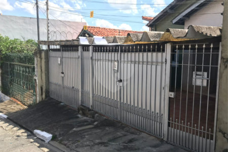 Casa Térrea à venda com 3 quartos, sendo 1 suíte,  em Vila Santo Estéfano, São Paulo, SP