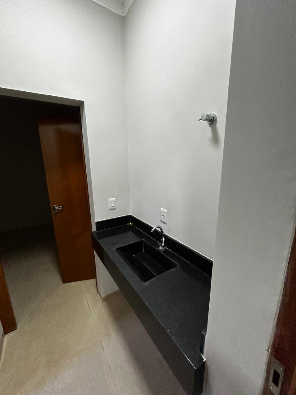 Casa à venda com 3 quartos, sendo 1 suíte,  em Três Lagoas, MS