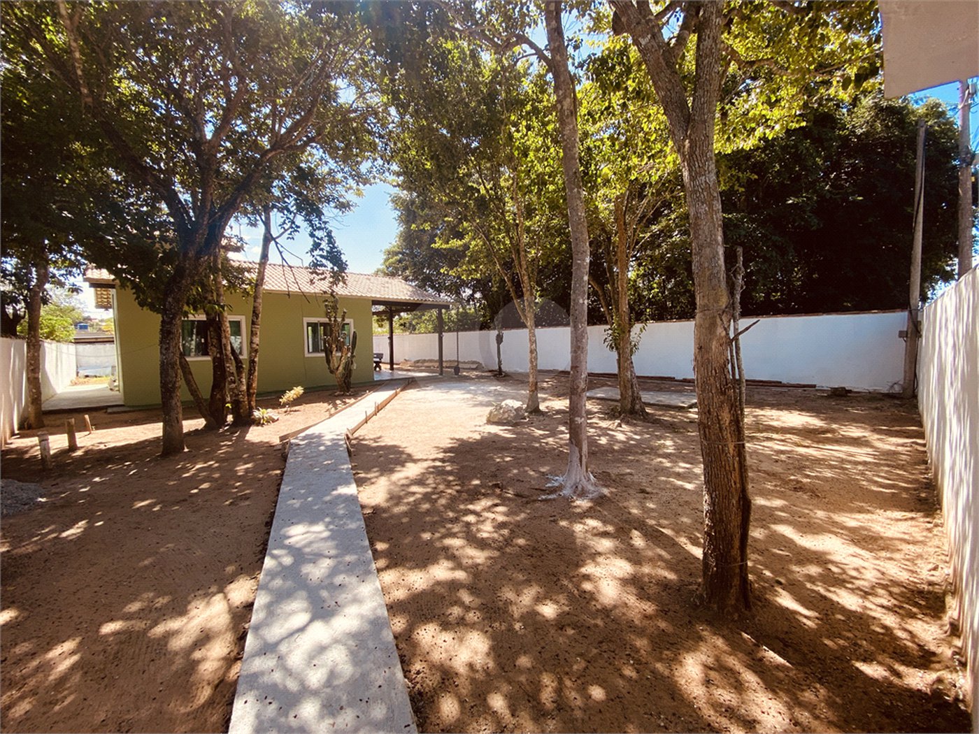 Casa em condomínio para alugar com 2 quartos, sendo 1 suíte, em Caravelas, Armação dos Búzios, RJ