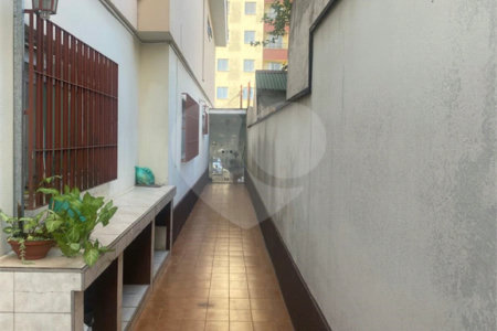 Sobrado à venda ou para alugar com 3 quartos, sendo 1 suíte, em Vila Carrão, São Paulo, SP