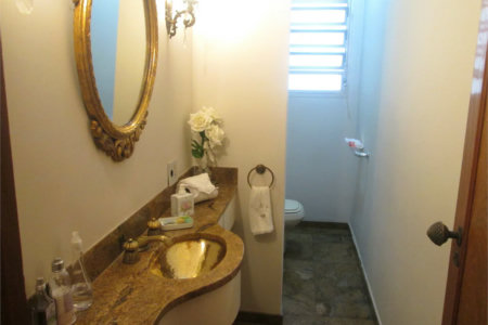 Casa à venda com 4 quartos, sendo 2 suítes,  em Jardim Guedala, São Paulo, SP