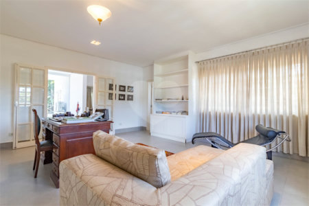 Casa à venda com 7 quartos, sendo 5 suítes,  em Morumbi, São Paulo, SP