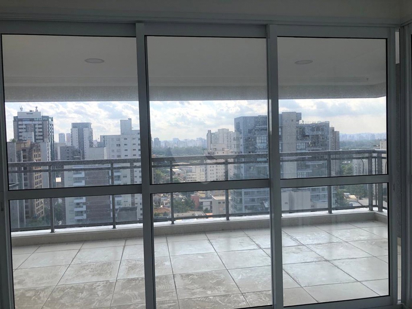 Apartamento à venda com 3 quartos, sendo 2 suítes, em Vila Clementino, São Paulo, SP