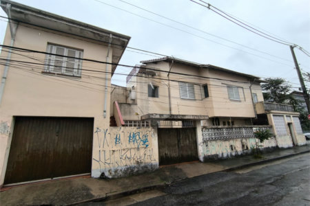 Sobrado à venda com 5 quartos, sendo 1 suíte, em Jardim Trussardi, São Paulo, SP