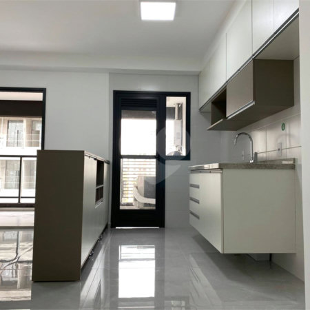 Apartamento à venda com 2 quartos, sendo 1 suíte,  em Jardim das Acácias, São Paulo, SP