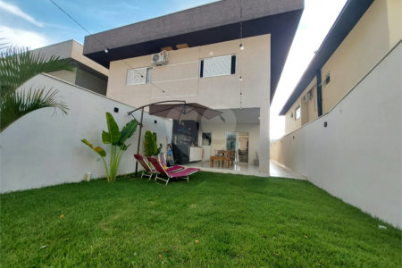 Casa à venda com 3 quartos, sendo 1 suíte,  em Jardim Paulista, Atibaia, SP