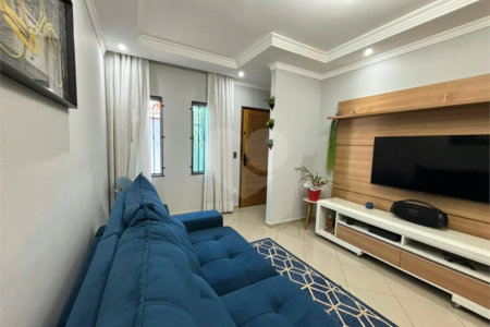 Casa à venda com 3 quartos, sendo 1 suíte, no condomínio Mira Estrela, São Paulo - SP