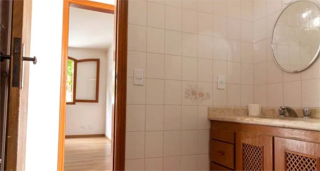 Casa à venda com 4 quartos, sendo 1 suíte,  em Vila Tiradentes, São Paulo, SP