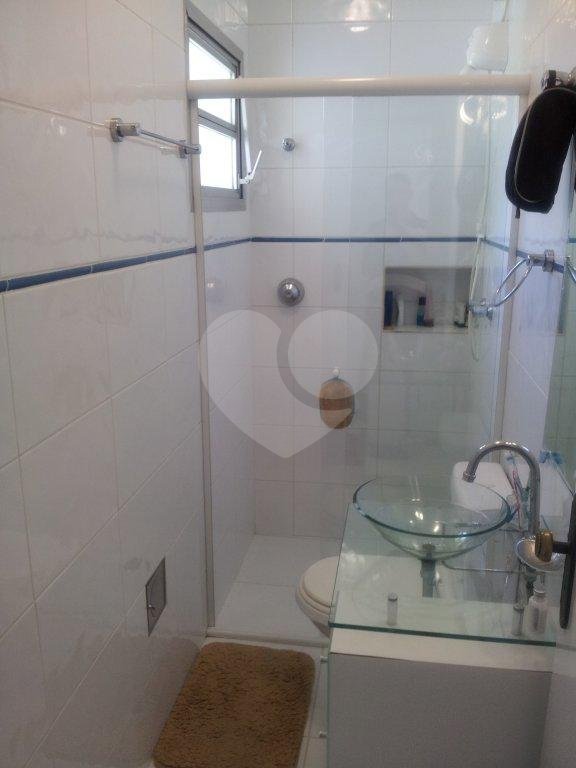 Casa à venda com 4 quartos, sendo 2 suítes, no condomínio Travessa Mário Antônio Correia,174, São Paulo - SP