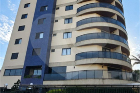 Apartamento à venda com 3 suítes em Sítio São José, Suzano, SP