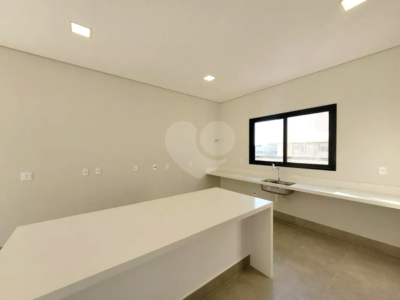 Casa à venda com 5 quartos, sendo 4 suítes,  no condomínio Alphaville Nova Esplanada 3, Votorantim - SP