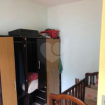 Sobrado à venda com 4 quartos, sendo 1 suíte, em Serra da Cantareira, Mairiporã, SP