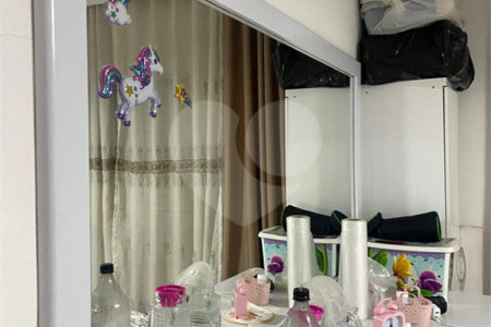 Sobrado à venda com 3 quartos, sendo 1 suíte,  em Parque Vitória, São Paulo, SP
