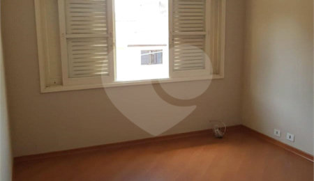 Sobrado à venda com 3 quartos, sendo 1 suíte,  em Jabaquara, São Paulo, SP