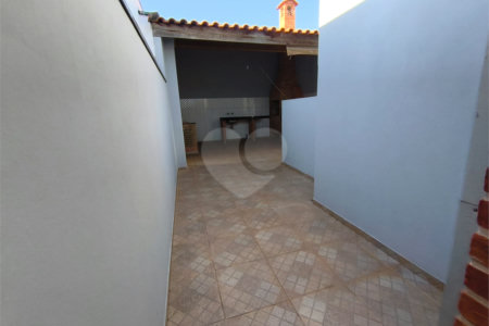 Casa à venda com 7 quartos, sendo 2 suítes,  no Centro, Itapetininga, SP