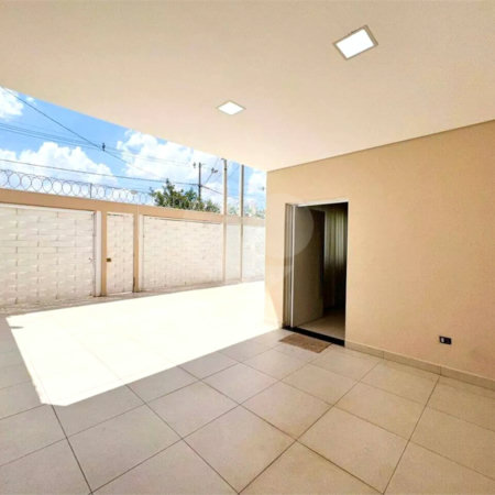 Sobrado à venda com 3 quartos, sendo 1 suíte,  em Residencial Jardim Nathália, Sorocaba, SP