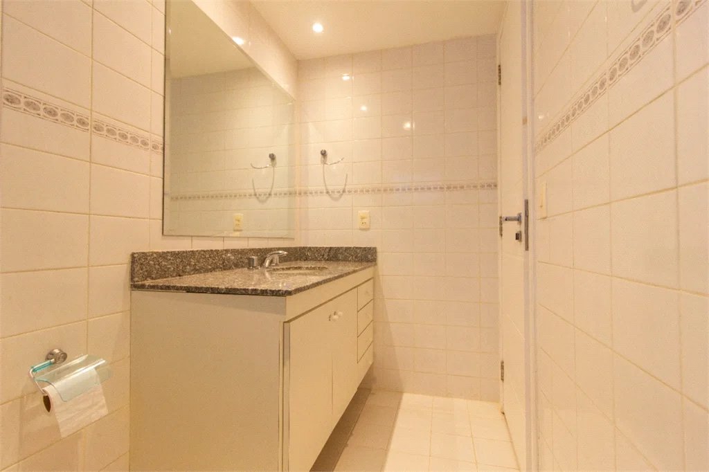 Apartamento à venda com 3 quartos, sendo 2 suítes,  em Vila Andrade, São Paulo, SP