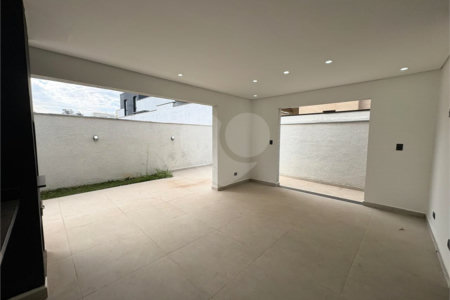 Casa à venda com 3 quartos, sendo 1 suíte,  no condomínio Cyrela Landscape Esplanada, Votorantim - SP