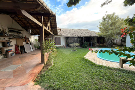 Casa à venda com 3 suítes em Portinho, Cabo Frio, RJ