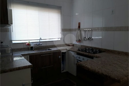 Casa à venda com 3 quartos, sendo 1 suíte, no condomínio Horto Florestal II, Sorocaba - SP