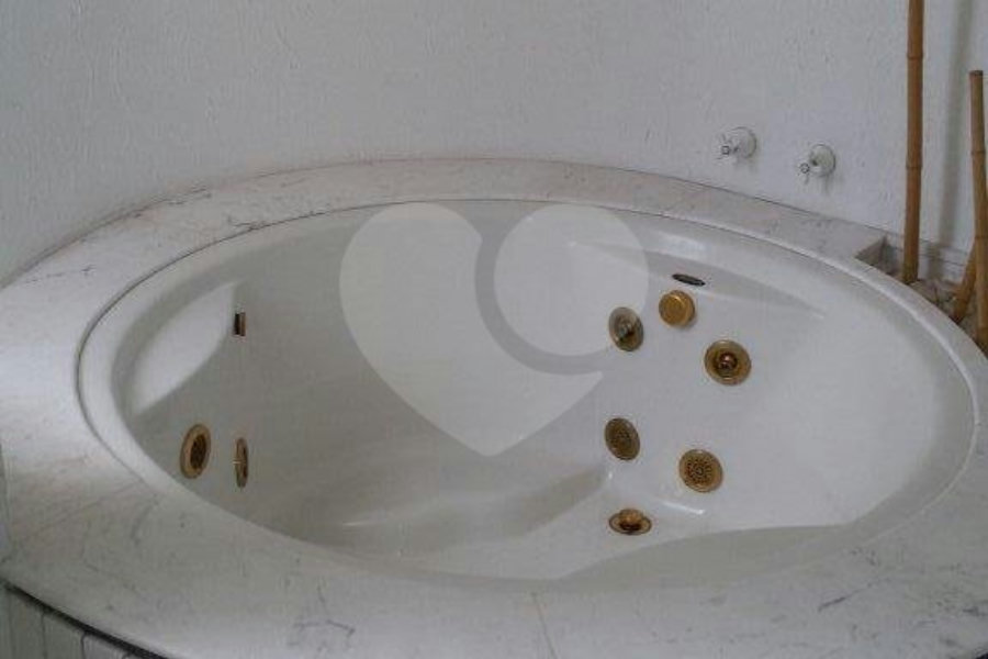 Casa à venda ou para alugar com 4 suítes no condomínio Chácara Francesa, São Paulo - SP