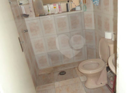 Sobrado à venda com 5 quartos, sendo 1 suíte, em Parque Ipê, São Paulo, SP