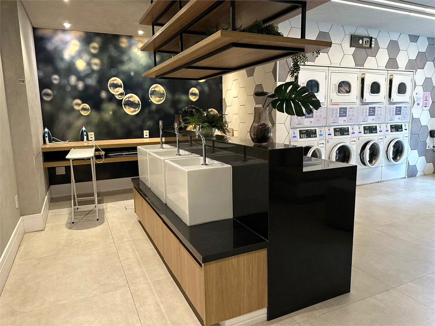 Apartamento à venda ou para alugar com 1 suíte em Pinheiros, São Paulo, SP