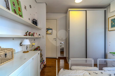 Apartamento à venda com 3 suítes em Vila Madalena, São Paulo, SP