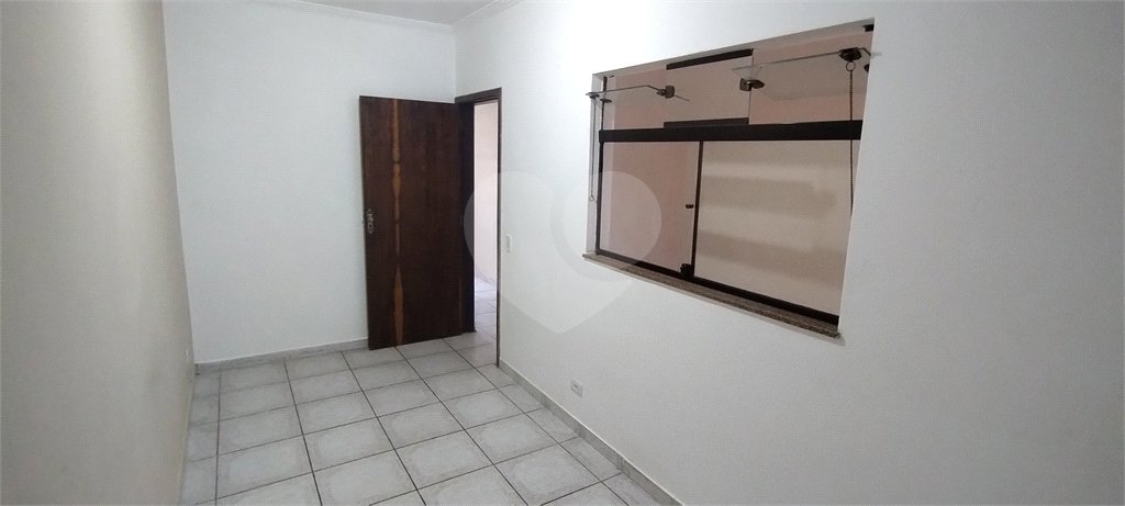 Sobrado à venda com 4 quartos, sendo 1 suíte, em Vila Nivi, São Paulo, SP