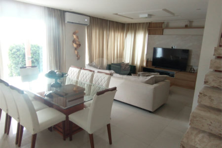 Casa à venda com 3 suítes no condomínio Residencial Central Parque, Salto - SP
