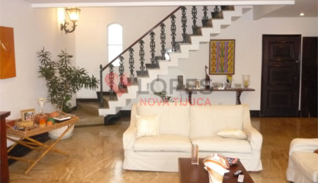 Cobertura à venda ou para alugar com 4 quartos, sendo 2 suítes,  em Andaraí, Rio de Janeiro, RJ