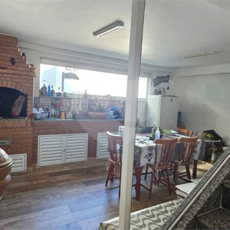Sobrado à venda com 3 quartos, sendo 1 suíte,  em Vila Regente Feijó, São Paulo, SP