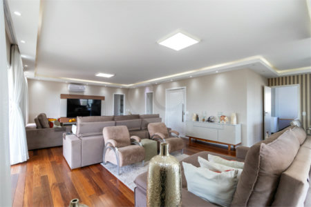 Apartamento à venda com 4 suítes em Vila Sofia, São Paulo, SP