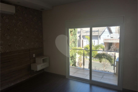 Casa à venda com 3 suítes no condomínio Portal do Jequitibá, Valinhos - SP