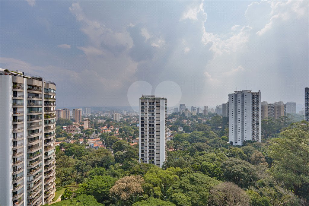 Apartamento à venda com 4 suítes em Santo Amaro, São Paulo, SP