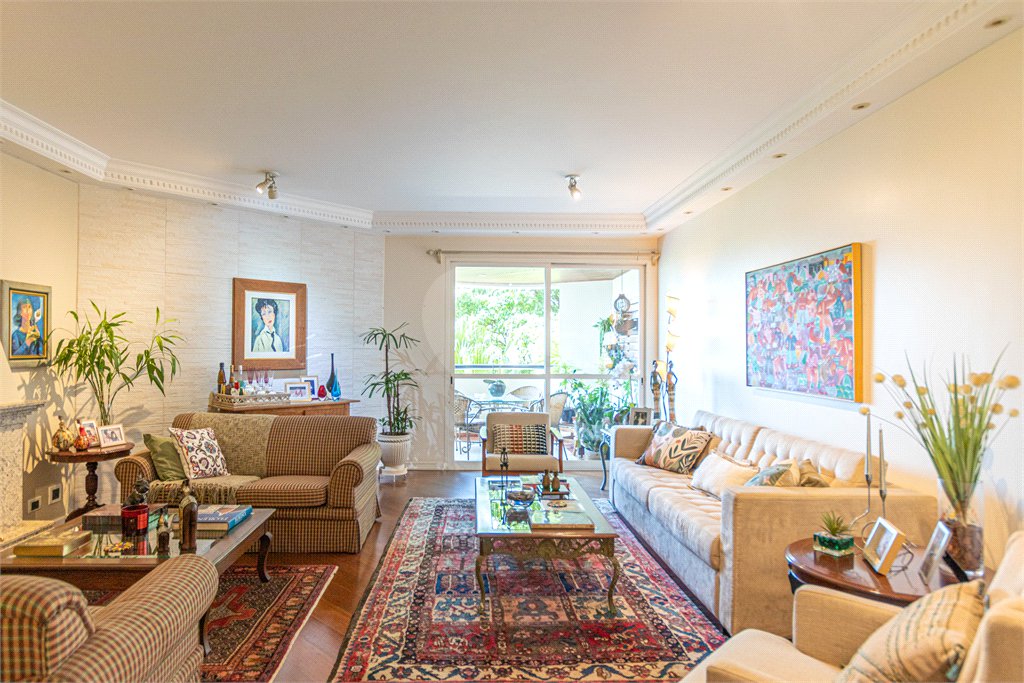 Apartamento à venda com 4 quartos, sendo 2 suítes, em Brooklin, São Paulo, SP
