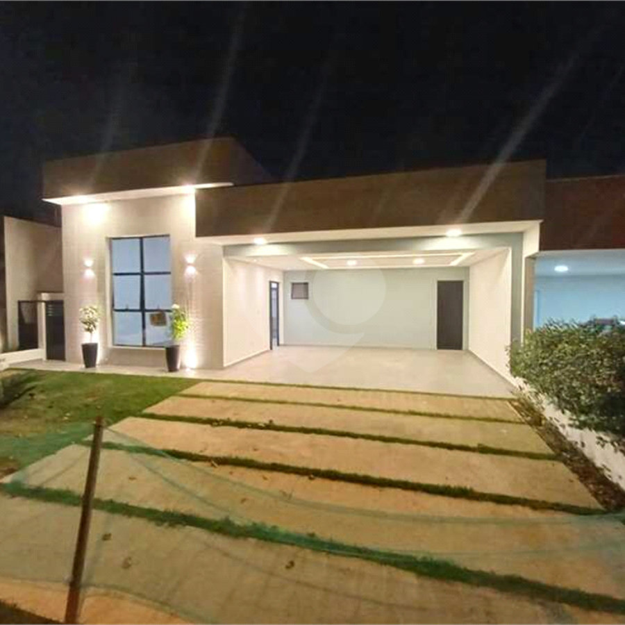 Casa à venda com 3 suítes no condomínio Residencial Alto de Itaici, Indaiatuba - SP