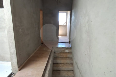 Sobrado à venda com 3 quartos, sendo 1 suíte,  em Vila Laís, São Paulo, SP