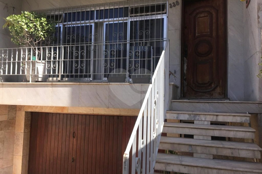 Sobrado à venda ou para alugar com 3 quartos, sendo 1 suíte, em Anália Franco, São Paulo, SP